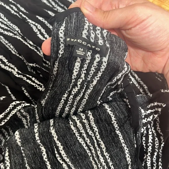 NWOT black and white striped jumpsuit size M - Picture 3 of 7